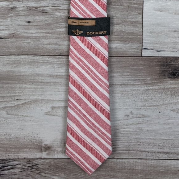 Dockers* Levi Strauss Slim Hand Made 100% Cotton‎ Red and White Striped Tie~ NWT - Picture 1 of 6